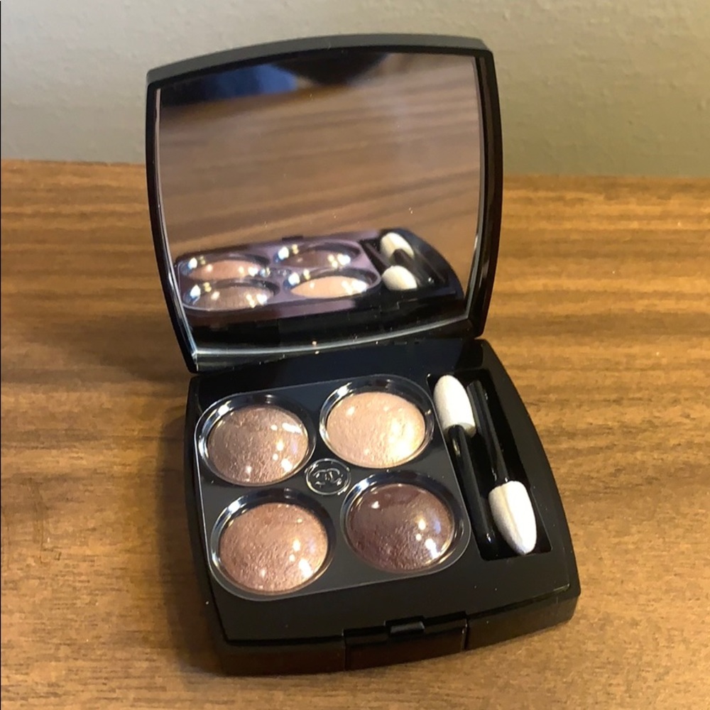 Chanel Les 4 Ombres eyeshadow quad: tissue rivoli